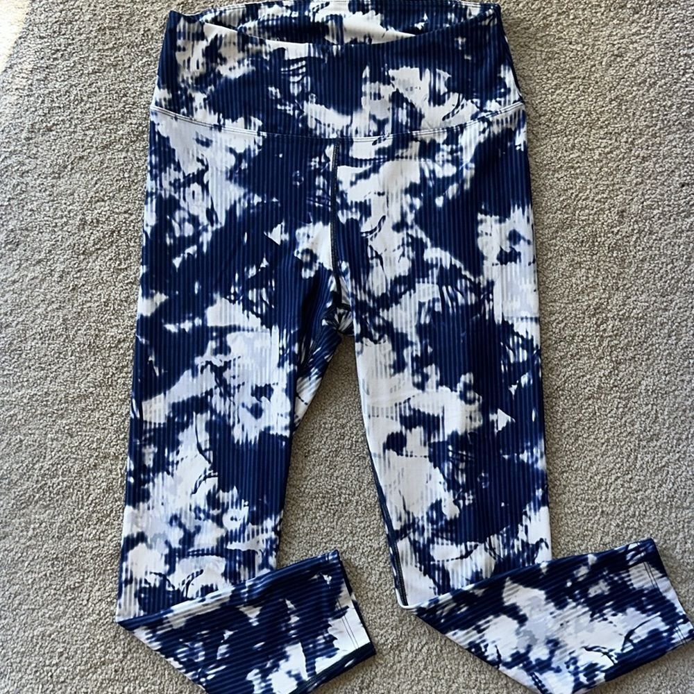 Love.Life.Live Tie Dye 7/8 Leggings!